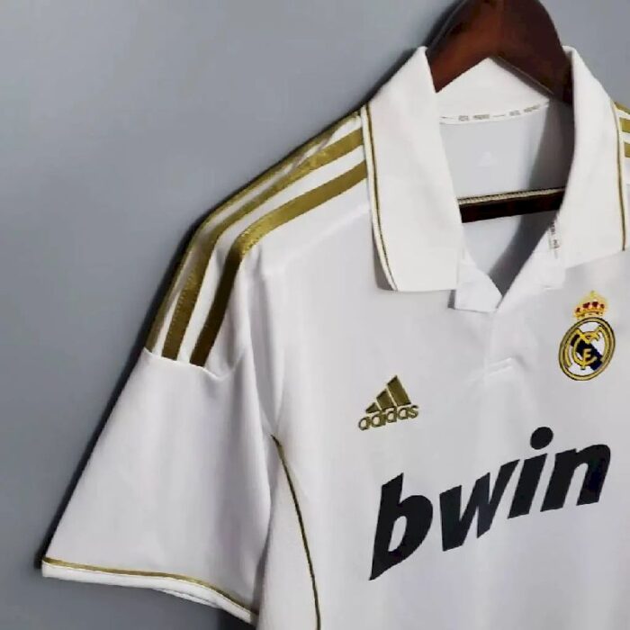 Retro Real Madrid 2011/12 Home Jersey - Image 5