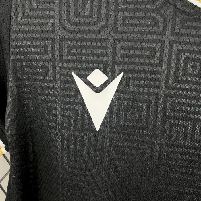 Kids Vitoria de Guimaraes 2024/25 Away Kit 8