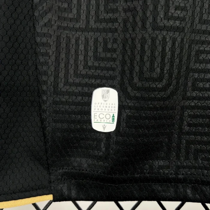Kids Vitoria de Guimaraes 2024/25 Away Kit 6