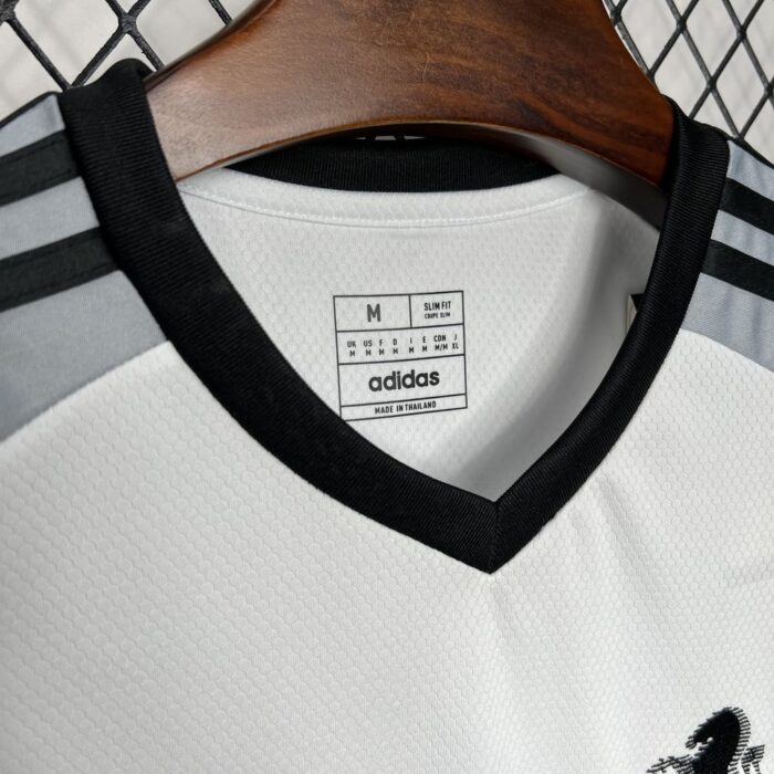 Mens Juventus 2024/25 Pre-Match Jersey 5
