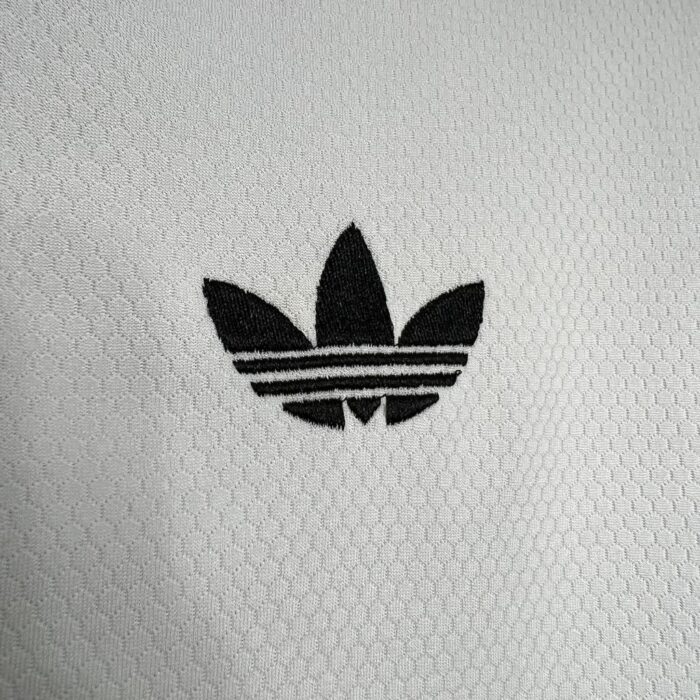 Mens Juventus 2024/25 Pre-Match Jersey 3