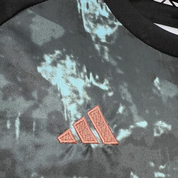 Kids Bayern Munich 2024/25 Away Kit 3
