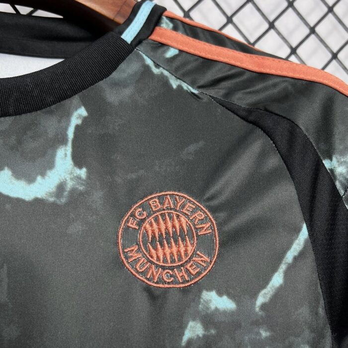Kids Bayern Munich 2024/25 Away Kit 4