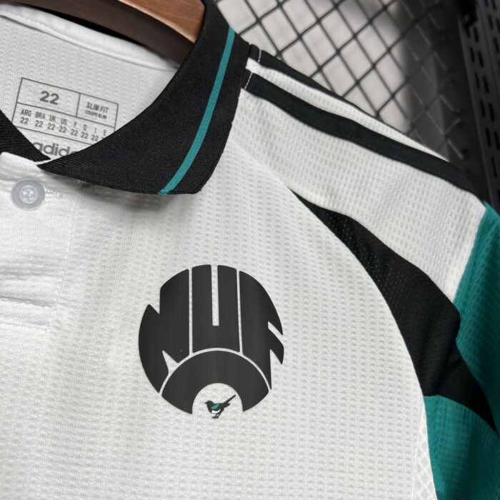 Kids Newcastle United 2024/25 Third Kit 4