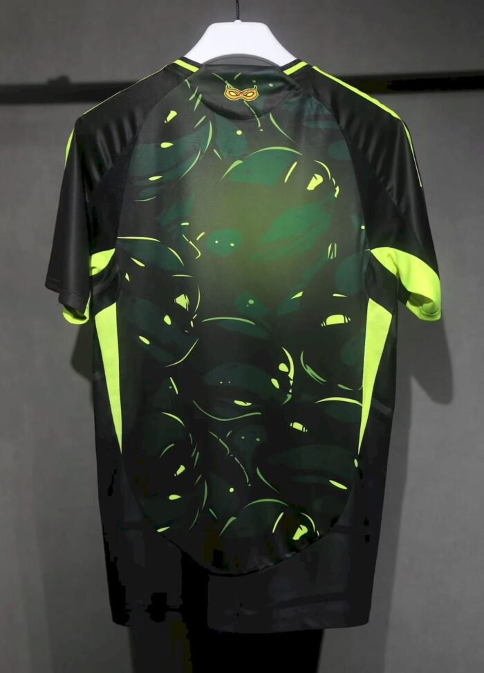 Mens Real Madrid 2024/25 Teenage Mutant Ninja Turtles Edition Player Version 7