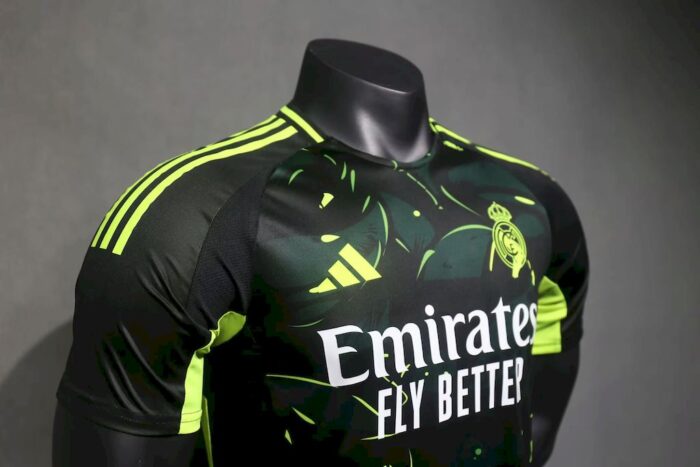 Mens Real Madrid 2024/25 Teenage Mutant Ninja Turtles Edition Player Version 2