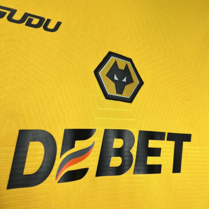 Kids Wolves 2024/25 Home Kit 5