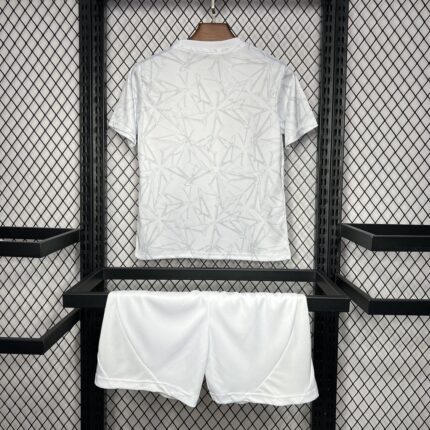 Kids Real Madrid 2024/25 Pre-Match Kit 1
