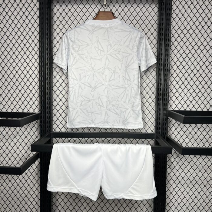 Kids Real Madrid 2024/25 Pre-Match Kit 1