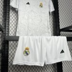 Kids Real Madrid 2024/25 Pre-Match Kit 2