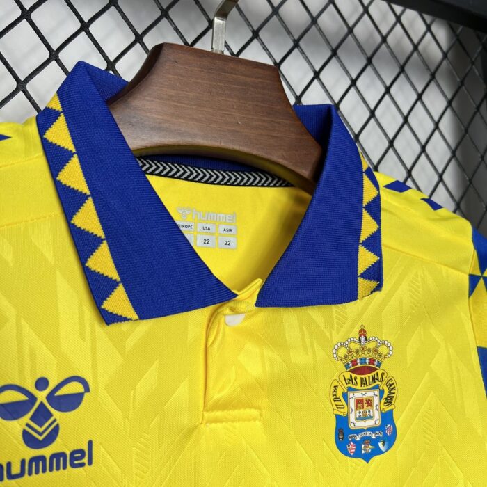 Kids UD Las Palmas 2024/25 Home Kit 5