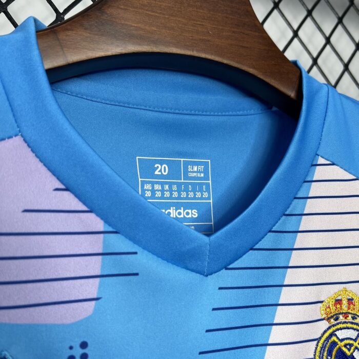 Kids Real Madrid 2024/25 Goalkeeper Kit 4