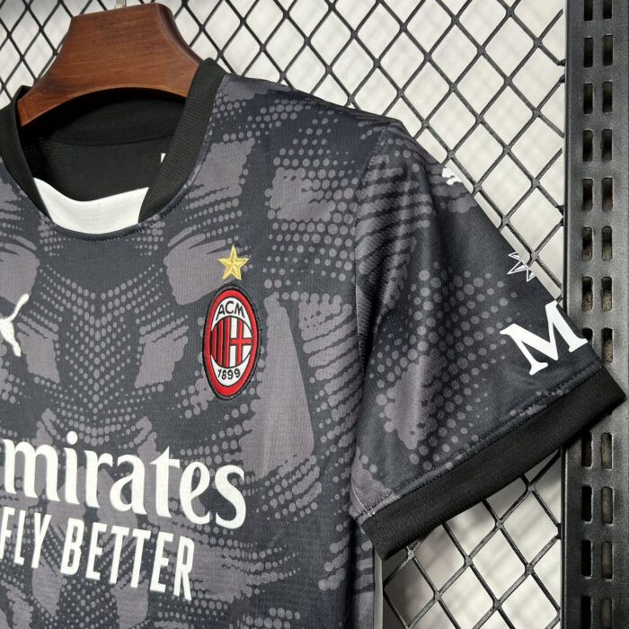 Kids AC Milan 2024/25 Goalkeeper Kit 4
