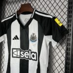 Kids Newcastle United 2024/25 Home Kit 4
