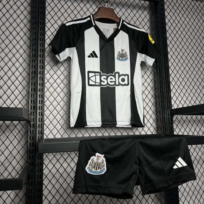 Kids Newcastle United 2024/25 Home Kit 3