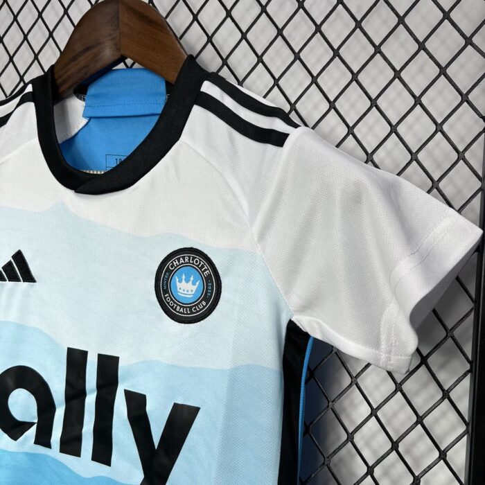 Kids Charlotte FC 2024/25 Home Kit 5