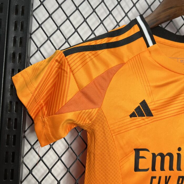 Kids Real Madrid 2024/25 Away Kit 4
