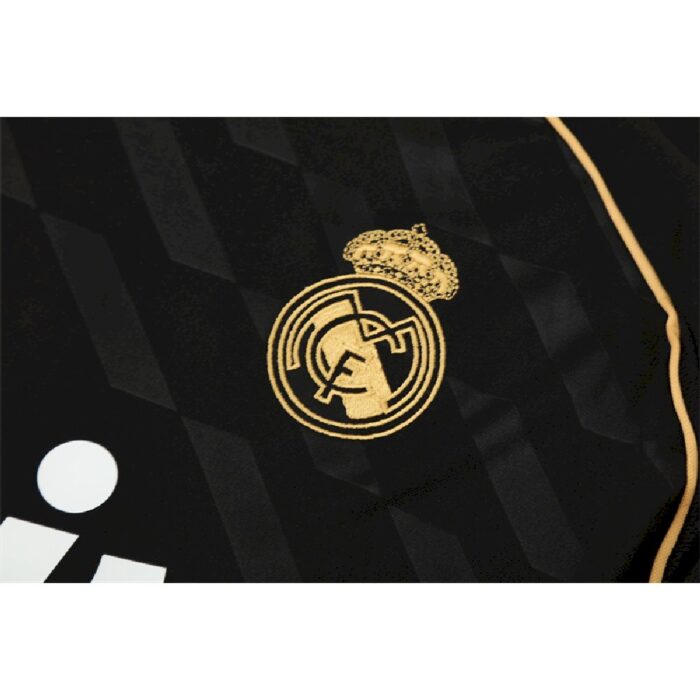 Mens Real Madrid 2011/12 1/4 Zip Sweatshirt Retro Style 7