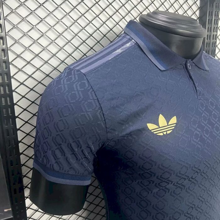 Mens Juventus 2024/25 Third Jersey Player Version 9