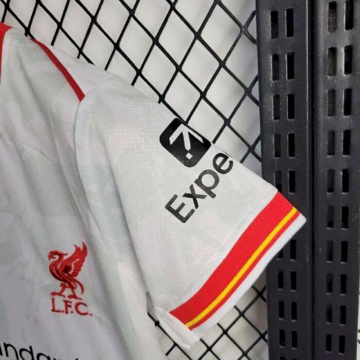 Kids Liverpool 2024/25 Third Kit 9