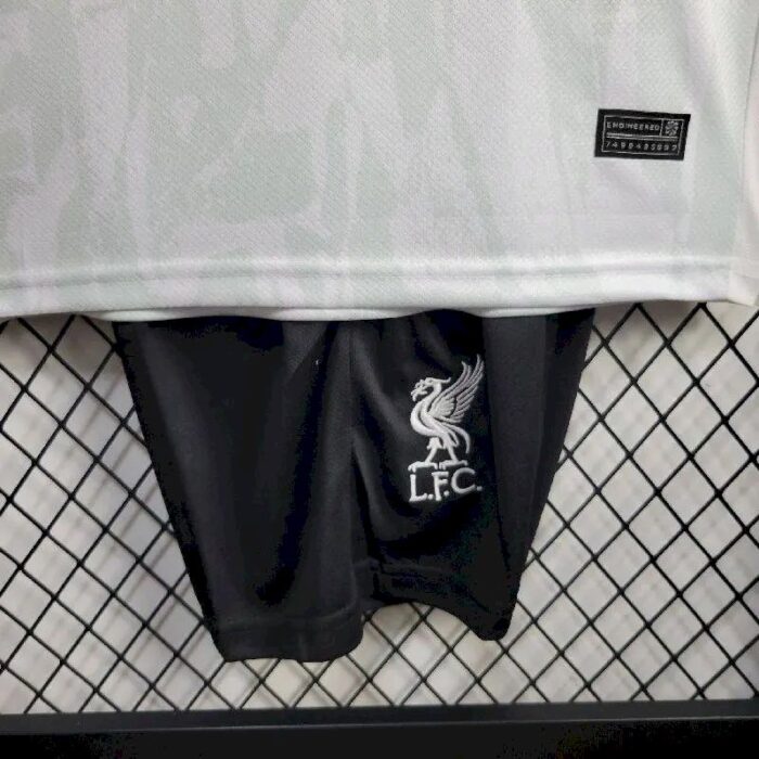 Kids Liverpool 2024/25 Third Kit 3