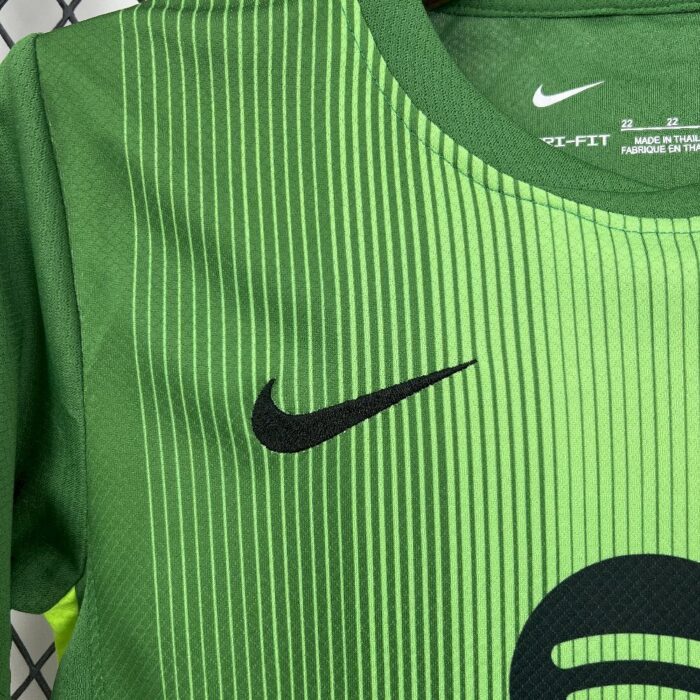 Kids Barcelona 2025/26 Goalkeeper Kit 9