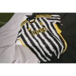 Mens Juventus 2023/24 Home Jersey 9
