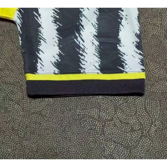 Mens Juventus 2023/24 Home Jersey 11