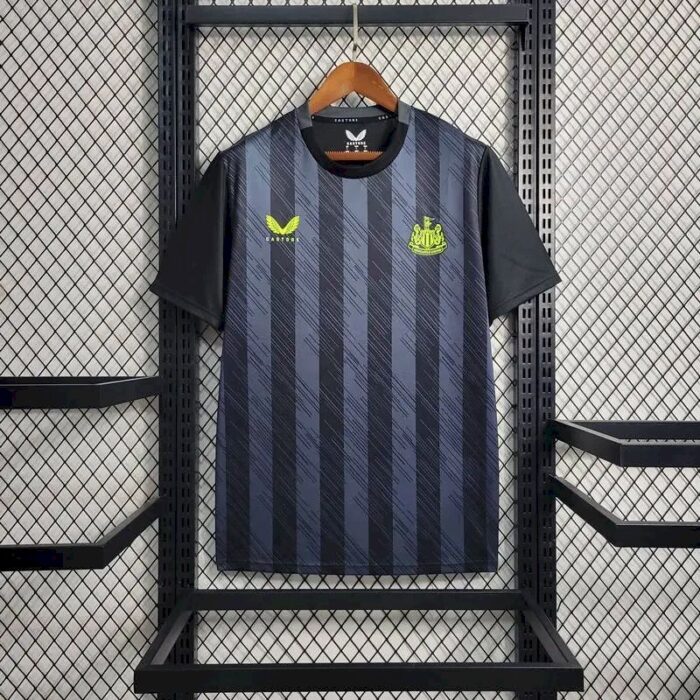 Mens Newcastle United 2023/24 Pre-Match Jersey 1