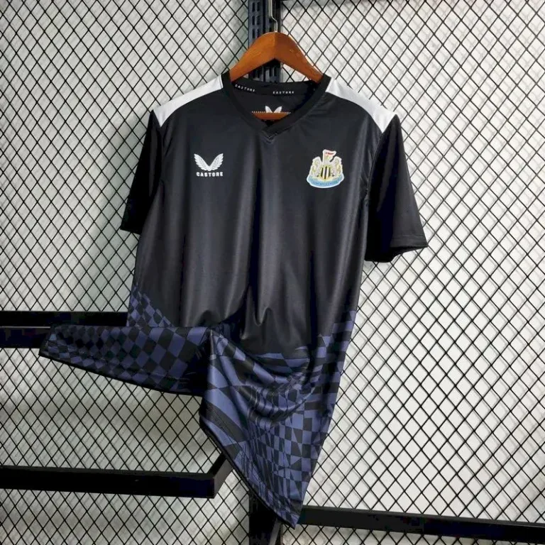 Mens Newcastle United 2023/24 Pre-Match Jersey 8