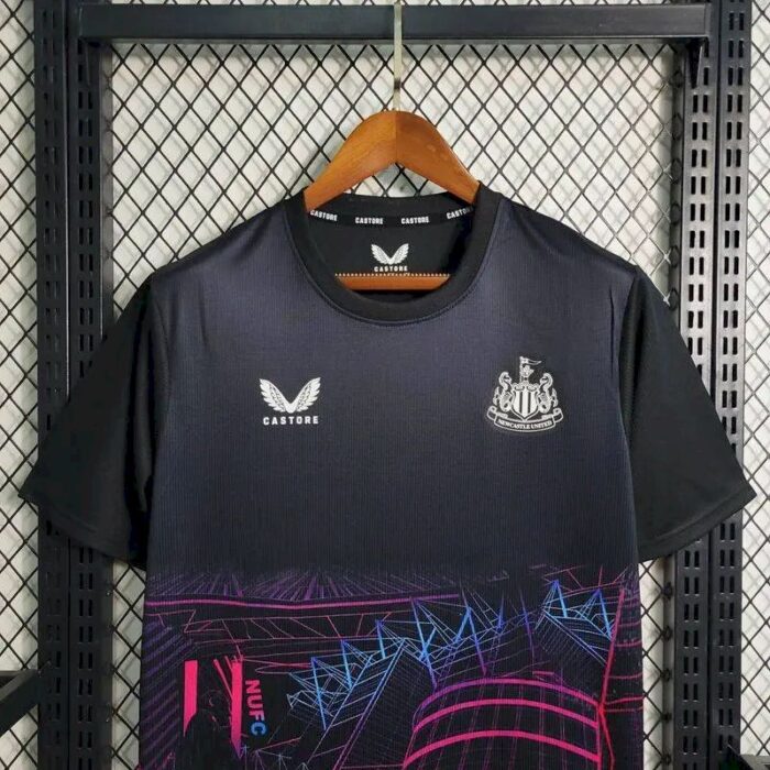Mens Newcastle United 2023/24 Pre-Match Jersey 4