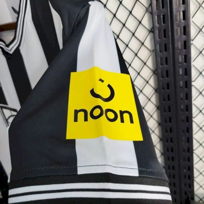 Mens Newcastle United 2023/24 Home Jersey 8