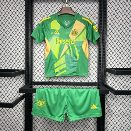 Kids Newcastle United 2024/25 Goalkeeper Kit