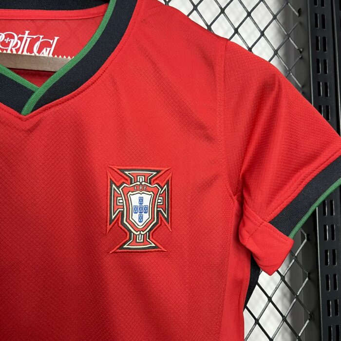 Womens Portugal 2024/25 Home Jersey 5