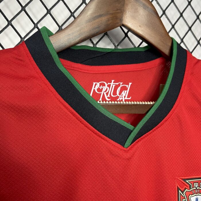 Womens Portugal 2024/25 Home Jersey 4