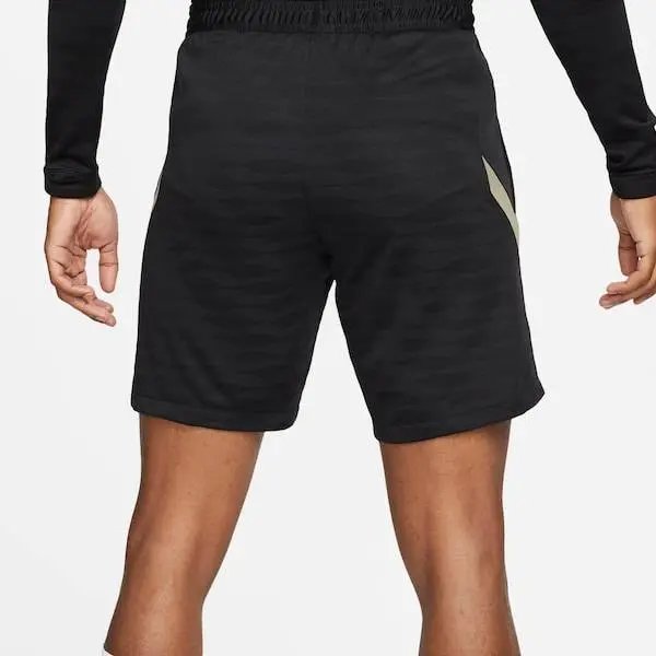 Mens Liverpool 2021/22 Strike Performance Shorts – Black 1