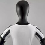 Kids Juventus 2022/23 Home Kit 4
