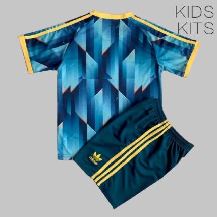 Kids Real Madrid 2022/23 Concept Kit 1