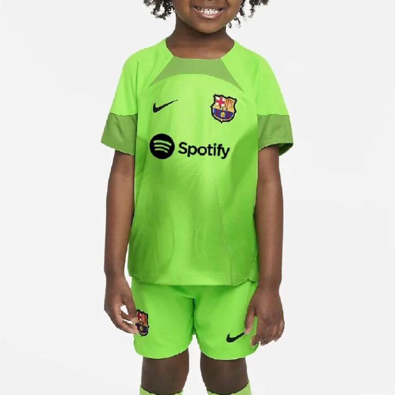 Kids Barcelona 2022/23 Goalkeeper Kit