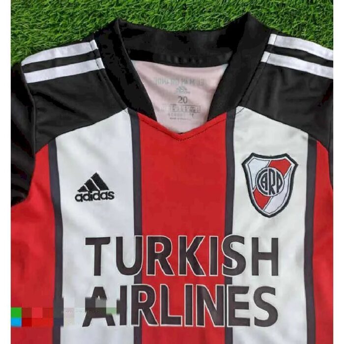 Kids River Plate 2021/22 Third Kit 5