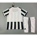 Kids Juventus 2021/22 Home Kit 5