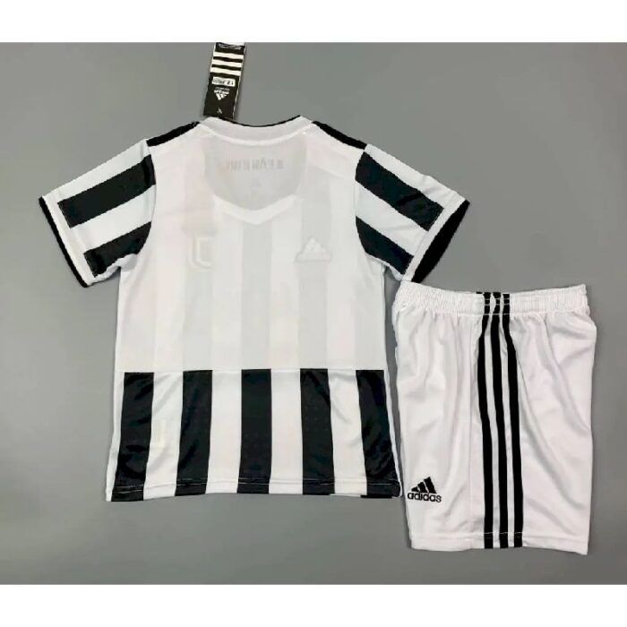 Kids Juventus 2021/22 Home Kit 5
