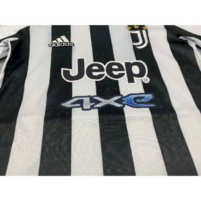Kids Juventus 2021/22 Home Kit 6