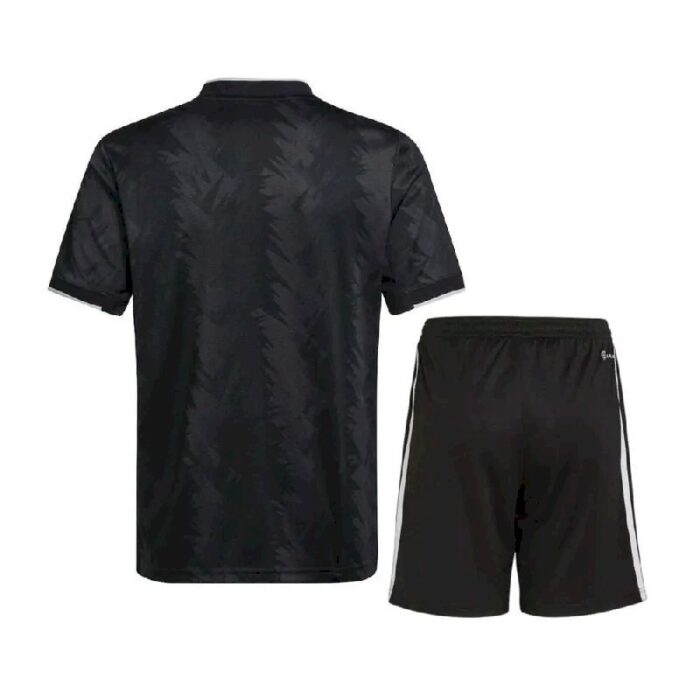 Kids Juventus 2022/23 Away Kit 1