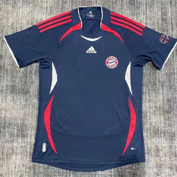 Mens Bayern Munich 2021/22 Teamgeist Pre-Match Jersey 2