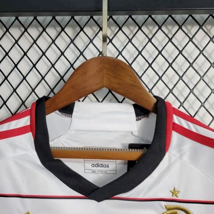 Kids Flamengo 2023/24 Away Kit 6