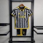 Kids Juventus 2023/24 Home Kit
