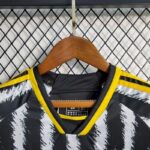 Kids Juventus 2023/24 Home Kit 10