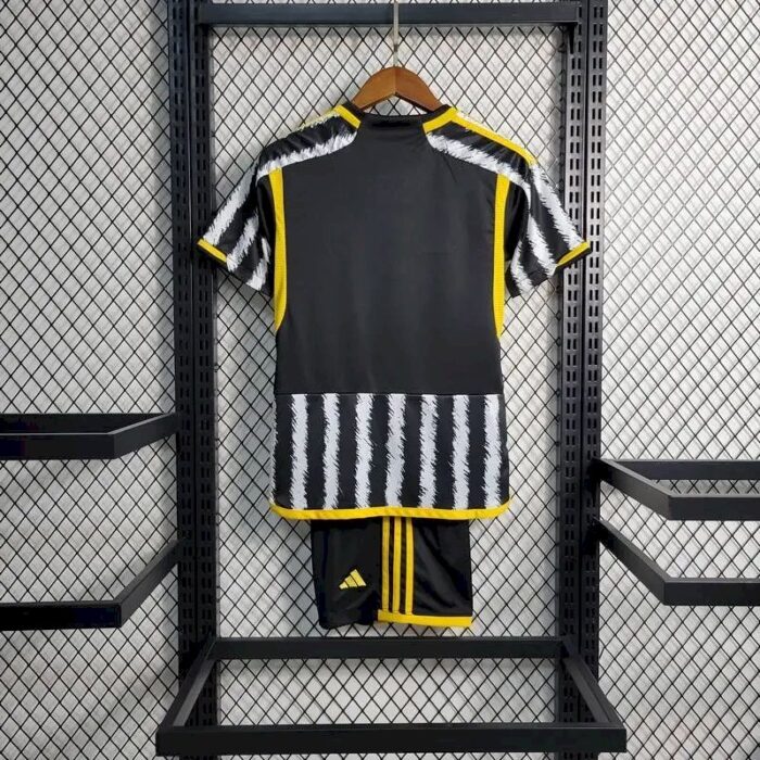 Kids Juventus 2023/24 Home Kit 6
