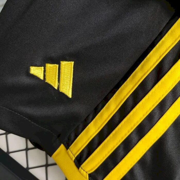 Kids Juventus 2023/24 Home Kit 7